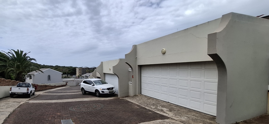 To Let 3 Bedroom Property for Rent in Blue Bend Eastern Cape